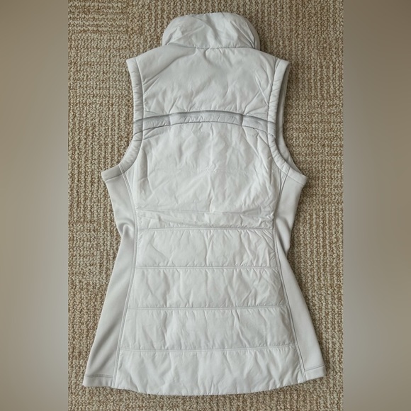 Athleta Rock Ridge Primaloft Vest in Moonlight Grey Blue Silver - Size XXS - Picture 2 of 13
